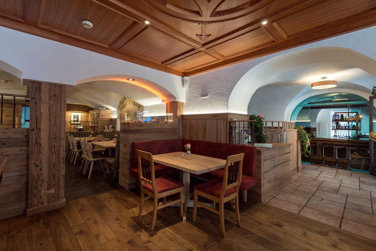 Hotel Restaurant Stoecklwirt Санкт-Йохан Экстерьер фото